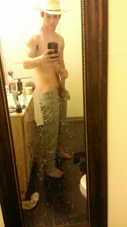 naked-male-selfies:  Hot pics, dirty mirror
