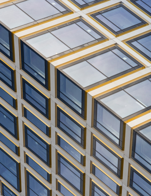 archexplorer:    Detail shot of 551 West designed by Foster + Partners @norman_foster 