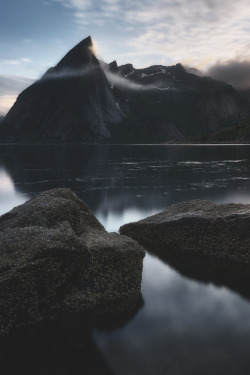 visualempire:  Lofoten island |   Simon Roppel   | VE  