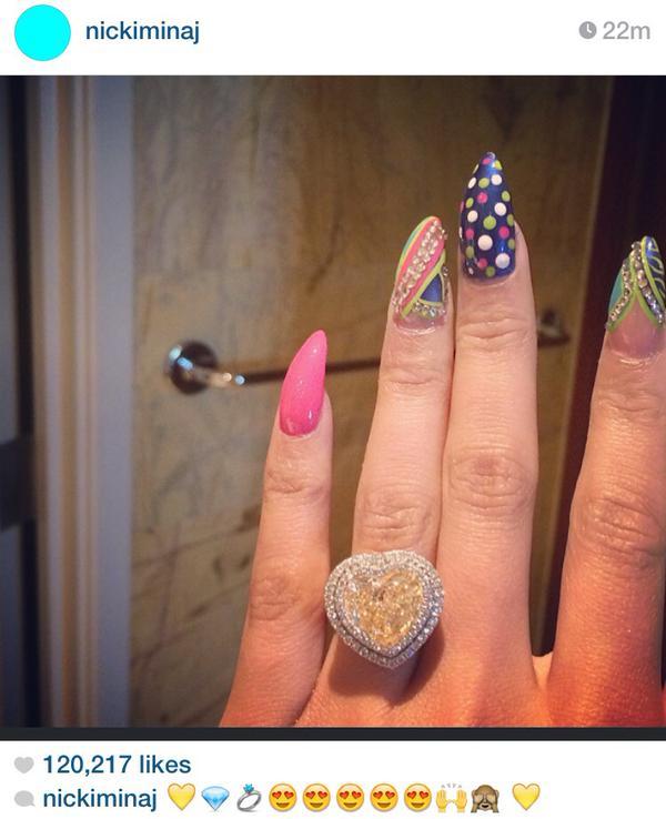 jeniphyer:  kngshxt:  woodmeat:  who is she tho  👀👀👀👀  Smh couldn’t