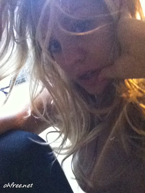 dananod:  ohfree:  Kaley Cuoco Nude Cell Phone Pics Leaked www.ohfree.net 001  (via TumbleOn) 