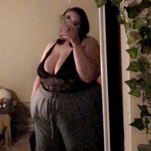 cutiebellybabe:looking doughy🐷(if you want to help my belly touch the ground ((almost there!!!)), dm me for my cashapp, i’ll be sure to send you something sweet in return :-))