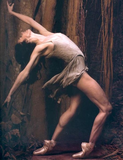 Alessandra Ferri performs Manon. Photo by Fabrizio Ferri.Ferri is a retired Italian prima ballerina 
