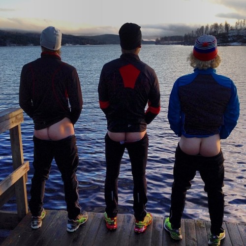 englishlad1991:  ilclassic:  Pee break.  http://englishlad1991.tumblr.com