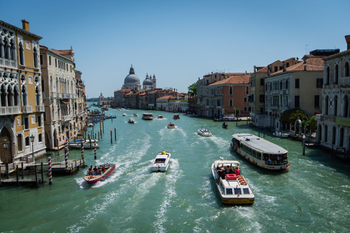 breathtakingdestinations:Venice - Italy (by Maëlick) 
