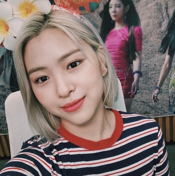 ryujin from itzy like/reblog if you saved/used