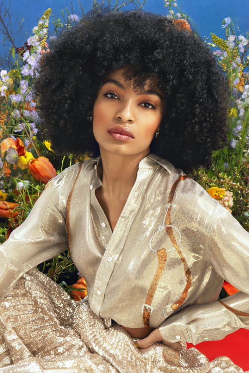 YARA SHAHIDIfor Town &amp; Country (2019), ph. Dana Scruggs