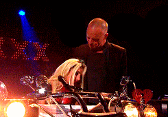 ilivefortheapplause:       Take my picture, Hollywood. I wanna be a star.      