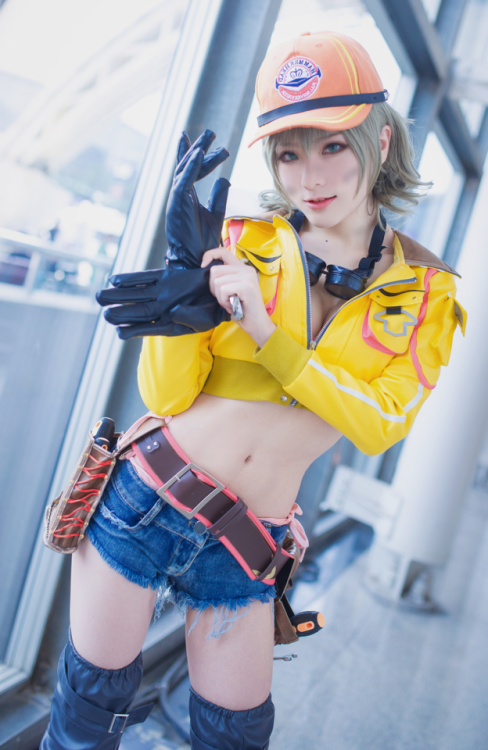 Cindy Aurum - Momo