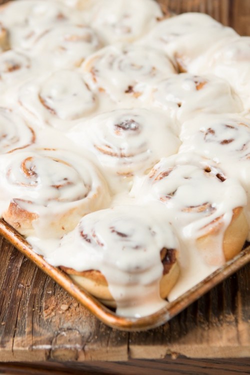yumi-food:World’s Best Cinnamon Rolls