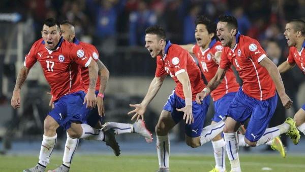 uzziblue:    When you win your first Copa America title EVER …   Congrats, Chile