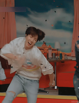 Hoseok Boy With Luv 190420 