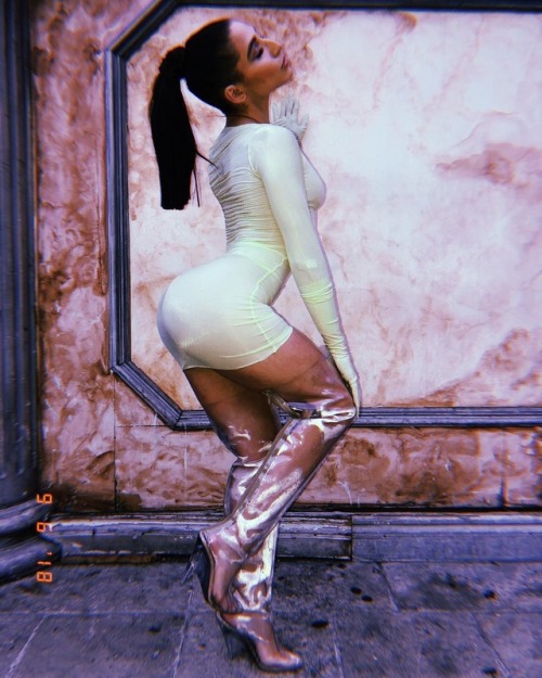 PORNHUB AWARDS YEEZY