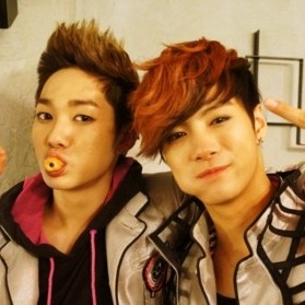 shoukii-blog:      NU'EST ships ♥ JRon - requested by anon       