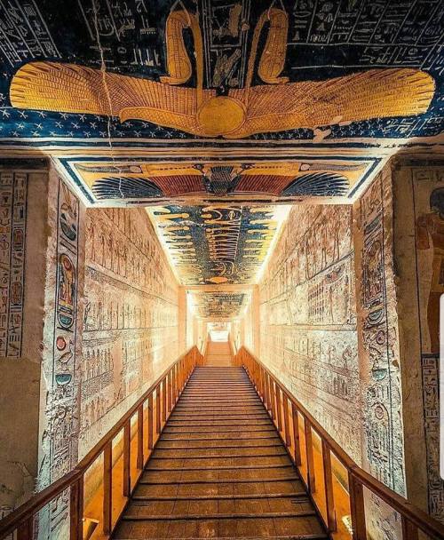 Tomb of Ramses IV. Wonderful color and thousands of years old. upper Egypt Luxor W Bank The Valley o