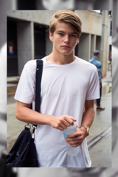 driesvano:  Jordan Barrett is River Phoenix + young Leonardo DiCaprio