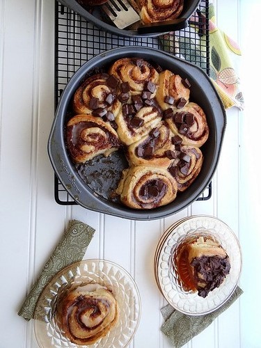 vegan-yums:  Vegan chocolate spotted cinnamon rolls / Recipe     