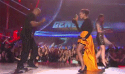 kronosinasuit:  We interrupt this scandal blog for a Kerry &amp; Jamie Dance Party, requested by DJ scandalmoments 