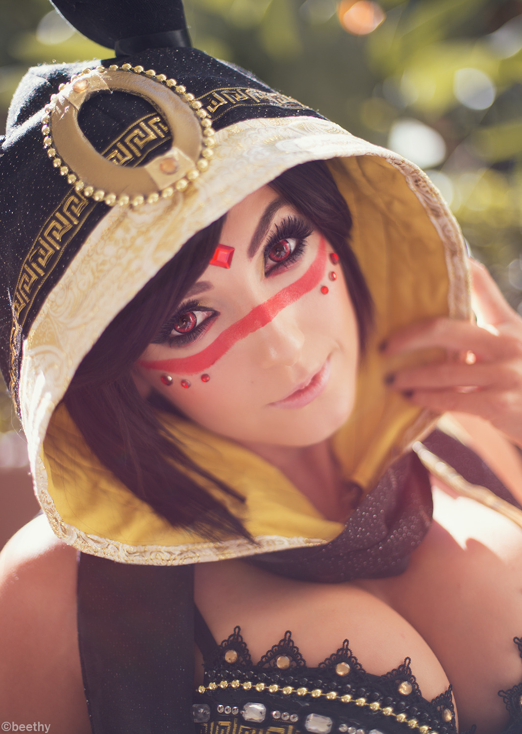 kamikame-cosplay:  Pokémon - Umbreon GijinkaCosplay by Jessica Nigri Photo by Martin