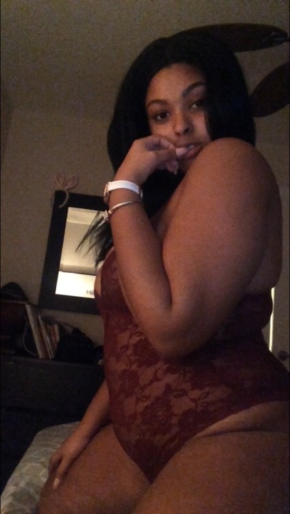 w-nderless:  not fat baby boi im THIIICKKKK