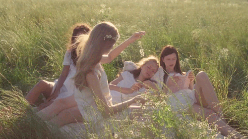zigbabe:  Malaika Firth, Ondria Hardin, Antonia Wesseloh and Sophia Ahrens Marc Jacobs Daisy Trio Lensed by Sofia Coppola 