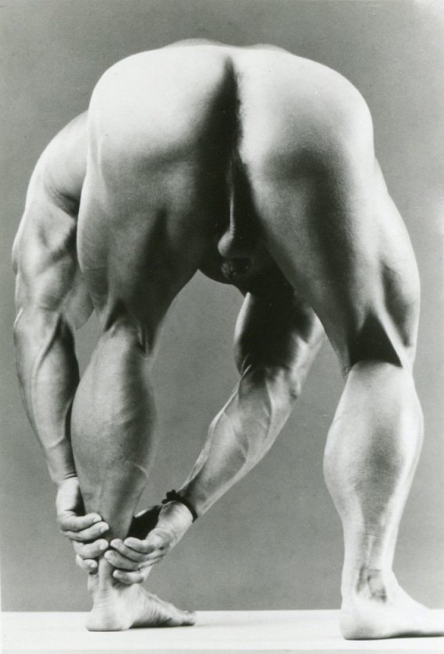 ilove80-s: Helmut Kross Good morning my love. I am Brazilian and I&rsquo;m looking for men big b