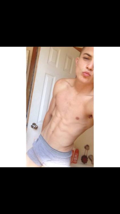 yummyblokes:  :Yummyblokes