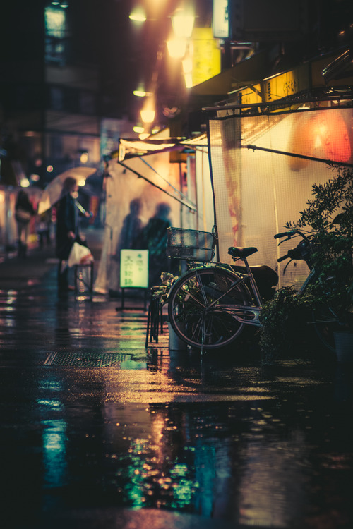 plasmatics-life:  Rainy day ~ By Masashi Wakui 