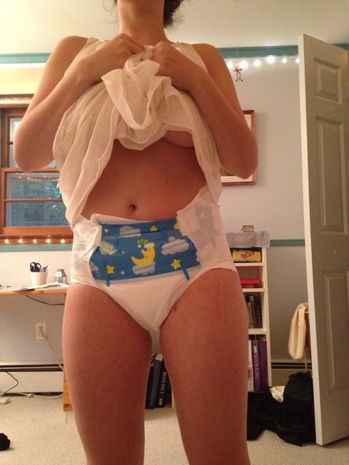 bbabybbear:  Nightgowns are cute, but I prefer to sleep naked. With my special protection panties of course. 