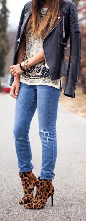 babesinjeans:  Babe in Jeans babesinjeans.tumblr.com/