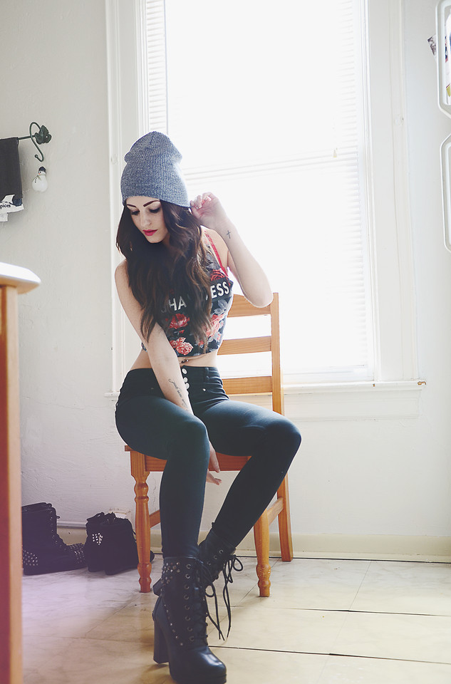 ph1lm:  (via Forever 21 Top - Shameless - Melissa Shorts | LOOKBOOK) 