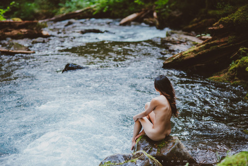 “Into the Wild”Gifford Pinchot National Forest, Wa 2016Corwin Prescott - Robin Mae - Full series on 