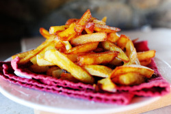 scotiacorinne:  giddytf2:  alloftheveganfood:  Vegan French Fry Round Up Perfect French Fries Baked Garlic Cilantro Fries Fries with Lemon Salt &amp; Rosemary Perfect Thin and Crispy French Fries Baked French Fries Baked French Fries Recipe with Chile