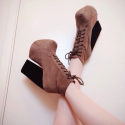 I want to sell my Jeffrey Campbell’s. 