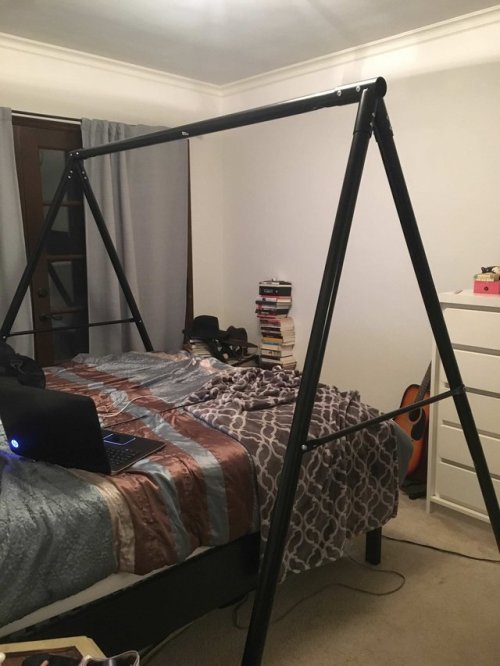 My friend is a fetish performer and finally got her own practice rig via:Bdsmmine