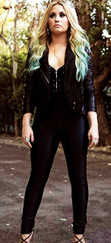 closertotheclouds:  Favorite Demi Outfits: Part 1 