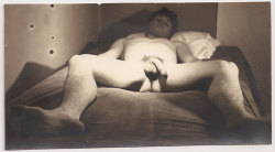 vintagemaleerotica:  Unknown male - prostitute? Private photo.1940s 