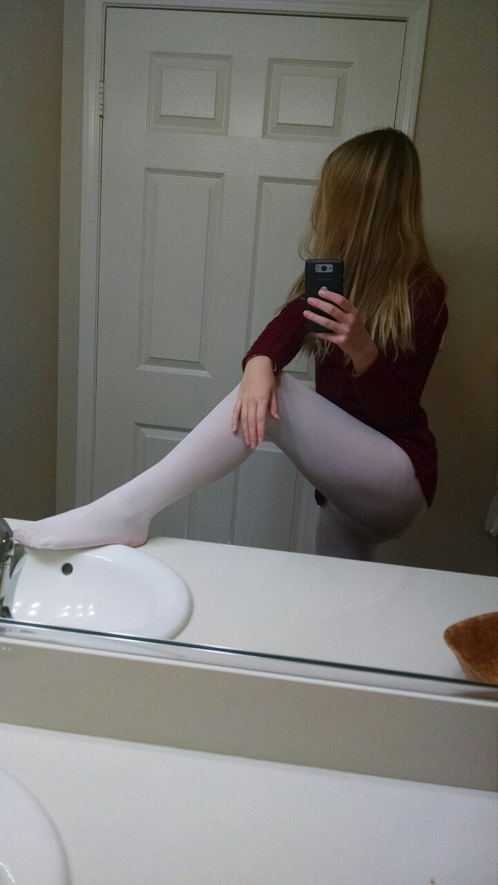 in-pantyhose:Hosebunny:  White tights selfies ;) and a new sweater from a follower!