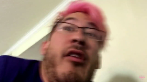 siosilo:  markiplierfangirlingblog:  Let me remind you. Same person.  Selfies vs. Tagged photos