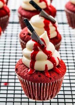sweetoothgirl:    Halloween Red Velvet Cupcakes
