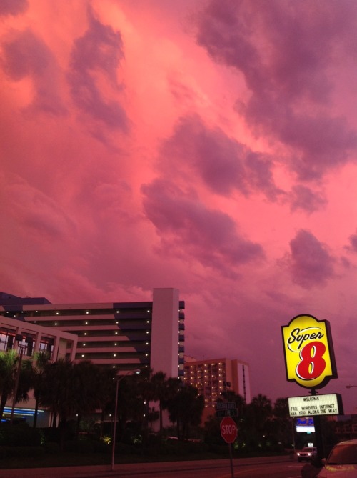 coolpup98:bigbootyteen:South Carolina! You were beautiful!cool fun fact : this is the super 8 where 