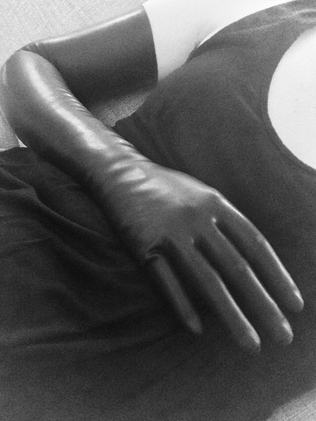 theglover:  rubberl8tx:  theglover:  It felt so good to be gloved. My arms had missed