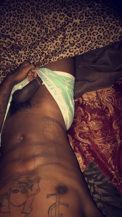 whatinky:  Keep rebloging  Instagram: s0lidtaee