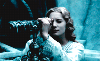 → TARRICE || Tarrant x Alice  || ALICE IN WONDERLAND || 2010 || “And now here I am, still in one pie