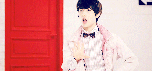 namyasuo:   ze:a here i am mv bts; siwan version.  
