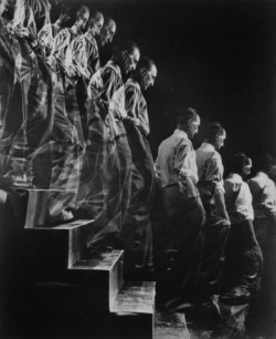pentauroi:Marcel Duchamp descending a Staircase
