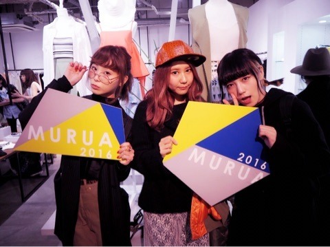 SCANDAL; “READY” blogpost by RINA☆“Went to MARK STYLER’s exhibitionー We also met AMIAYA-chan, who of