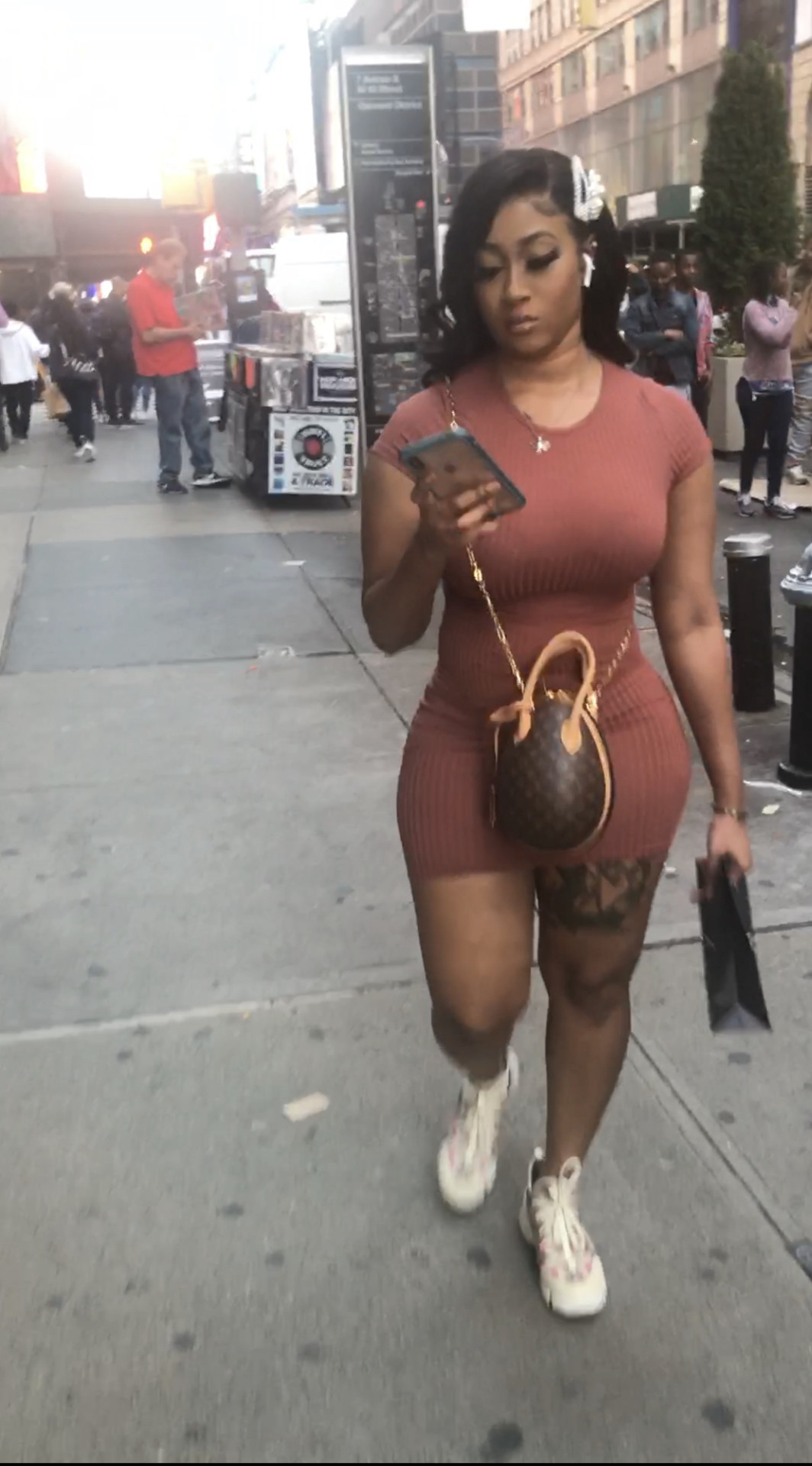 phatassesandhugetits:jhbootyisback:Phat Juicy Butt Cheeks Part 1Jesus 