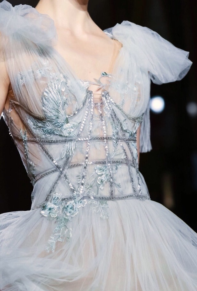 notordinaryfashion:  Marchesa S/S 2016