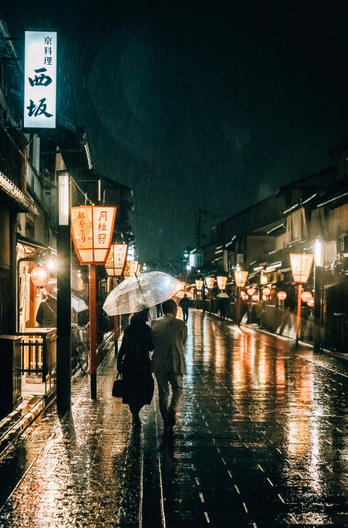 hunter-of-light: [April 2019] Hanamikoji Street, Kyoto, JapanCheck out my IG: @vfc.jpg